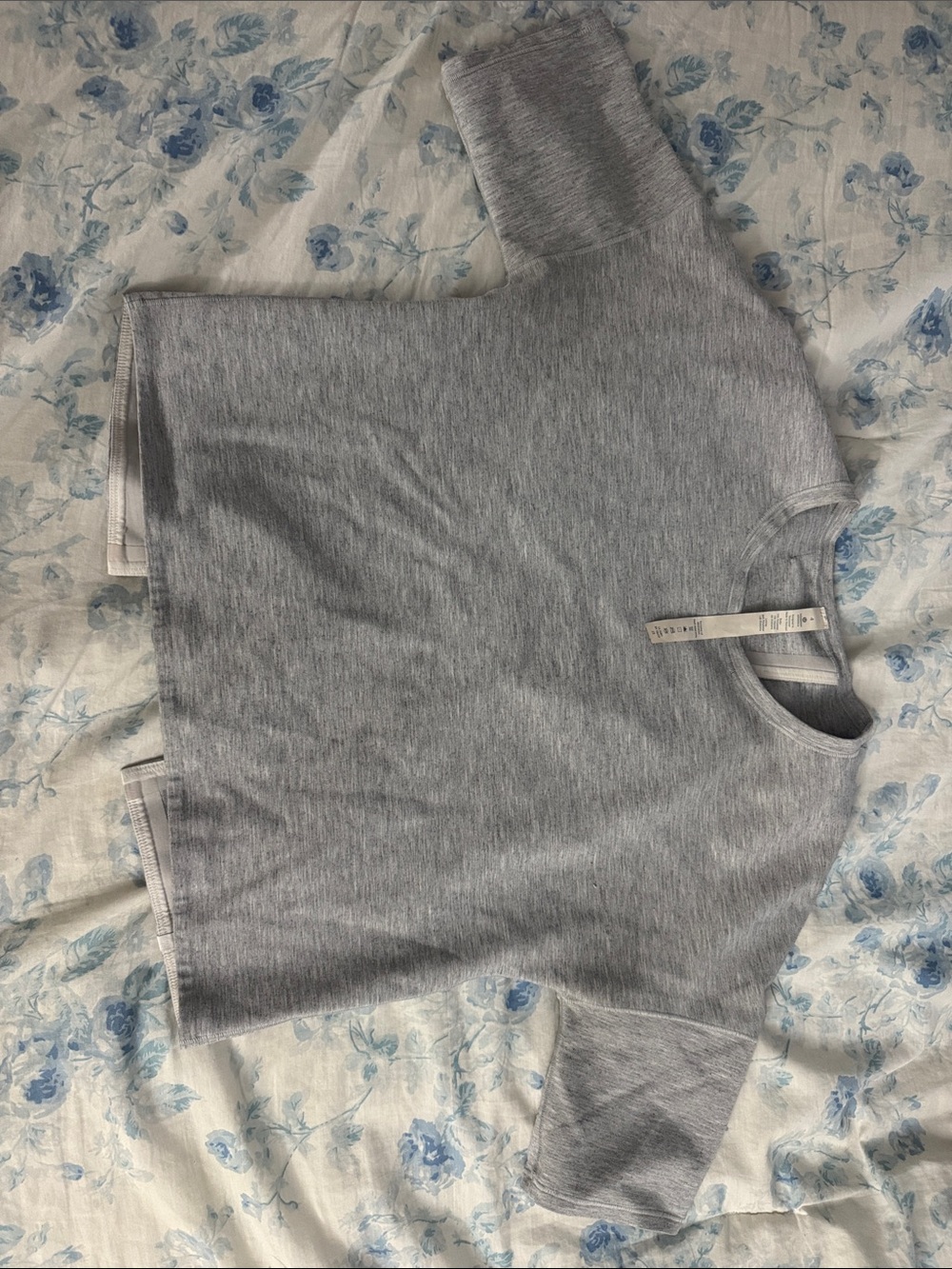 lululemon athletica Light Gray Short Sleeve Knit Top